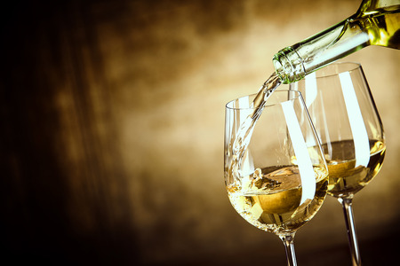 Vin blanc 75cl………….8€